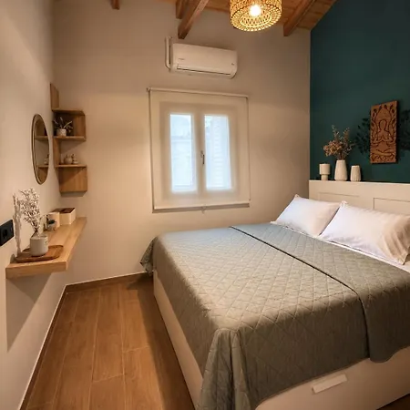 Boutique With Private Courtyard In Mani * Kámbos