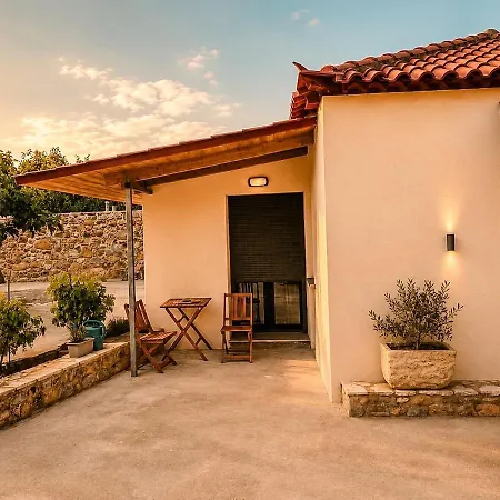 Boutique With Private Courtyard In Mani Casa vacanze